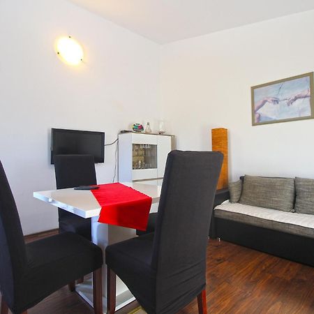 Apartments Ivanka 934 Fazana Bagian luar foto