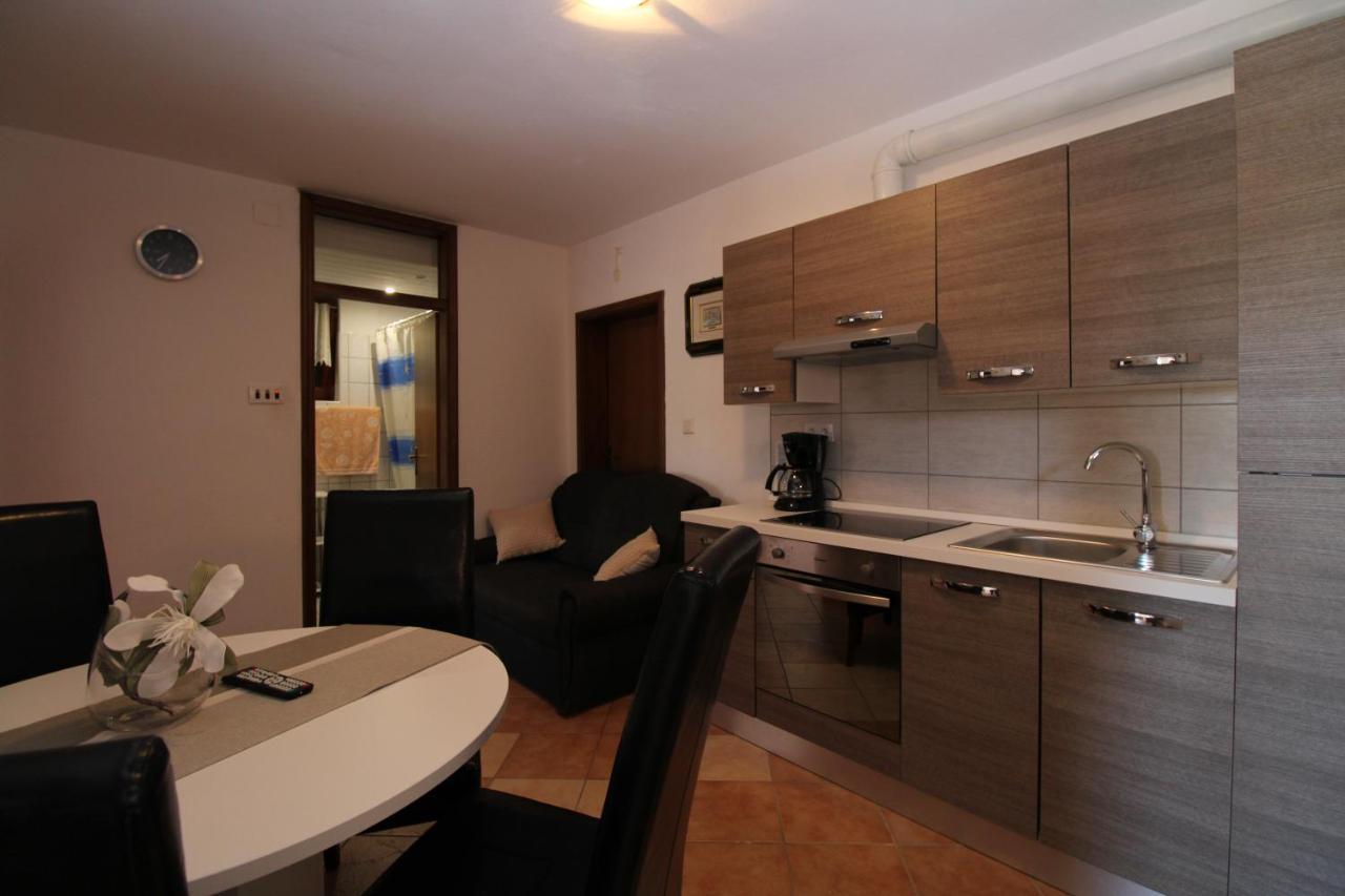 Apartments Ivanka 934 Fazana Bagian luar foto